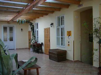 Victoria - & Restaurant