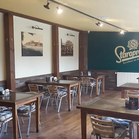 Victoria - & Restaurant *