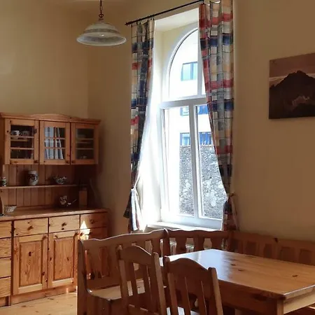 Victoria - & Restaurant