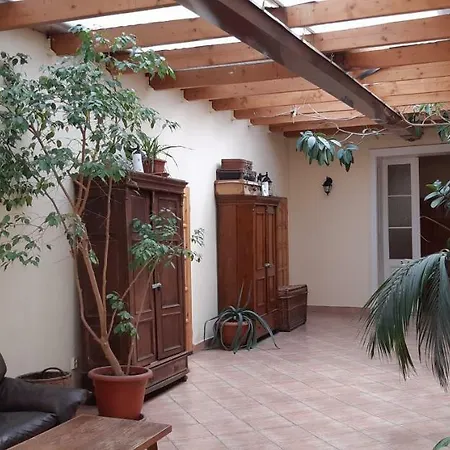 Victoria - & Restaurant